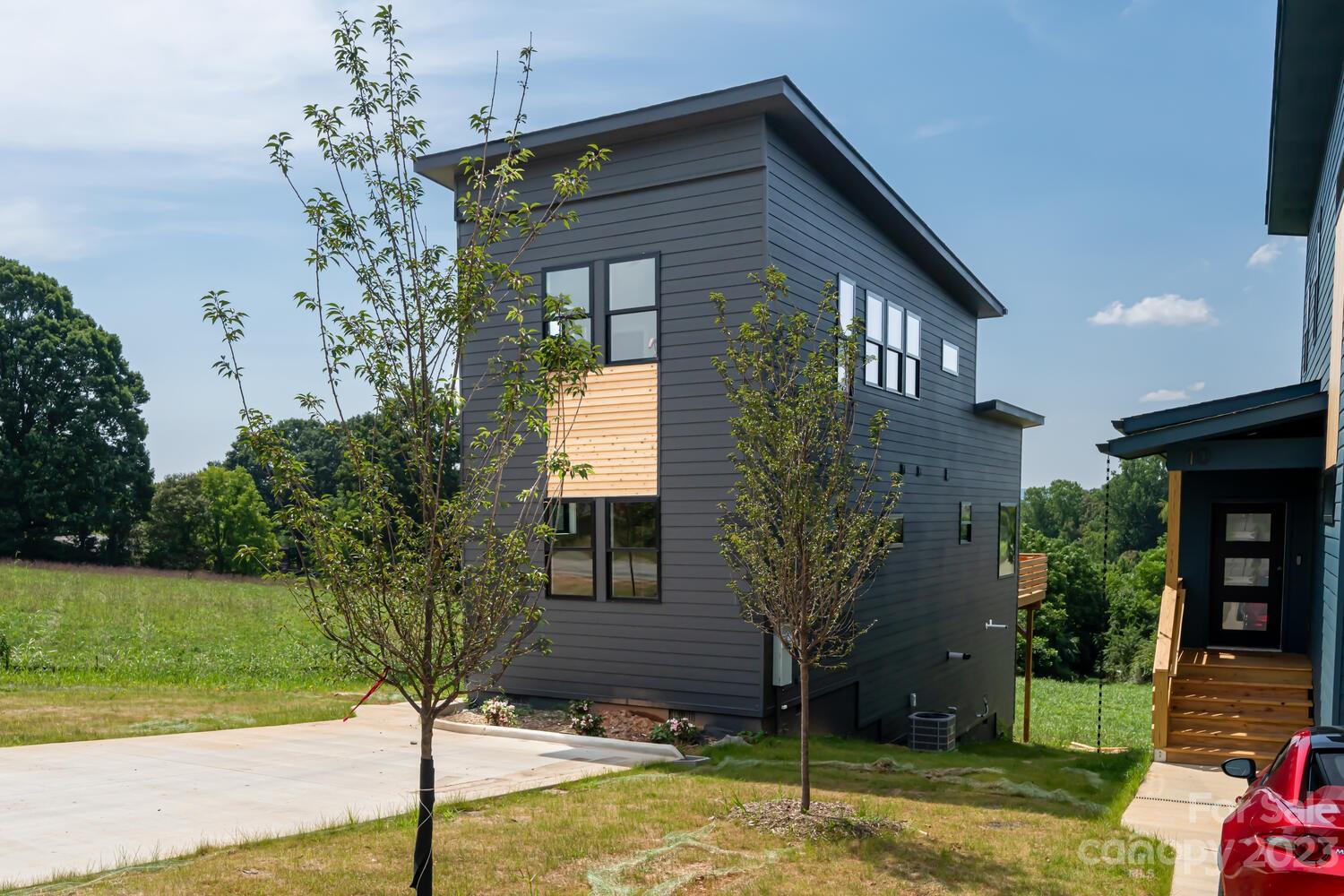 8 Huffman Road Asheville, NC 28806 - Photo 2 of 45 Gallery Image 2