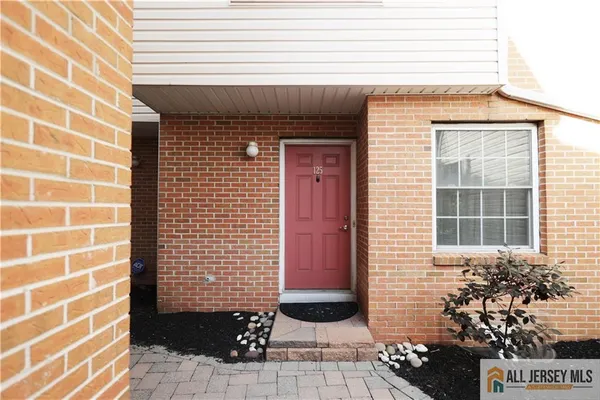 $424,999 | 125 Adamecs Way, Unit 26, South Amboy, NJ 08879