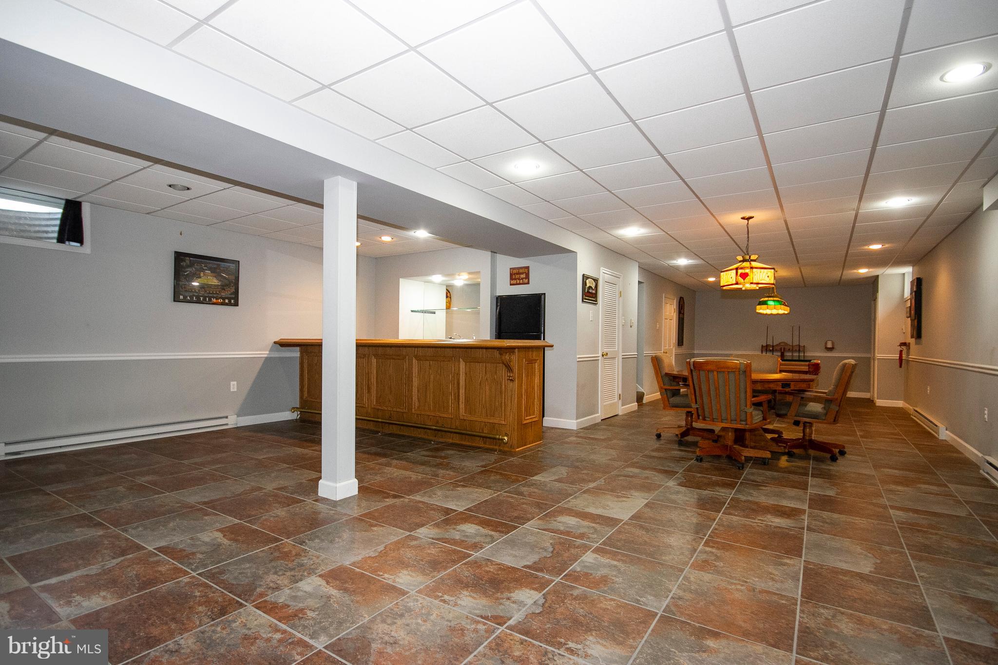 618 Northgate Road Aberdeen, MD 21001 - Photo 31 of 38 An Indoor Crab Eating Option