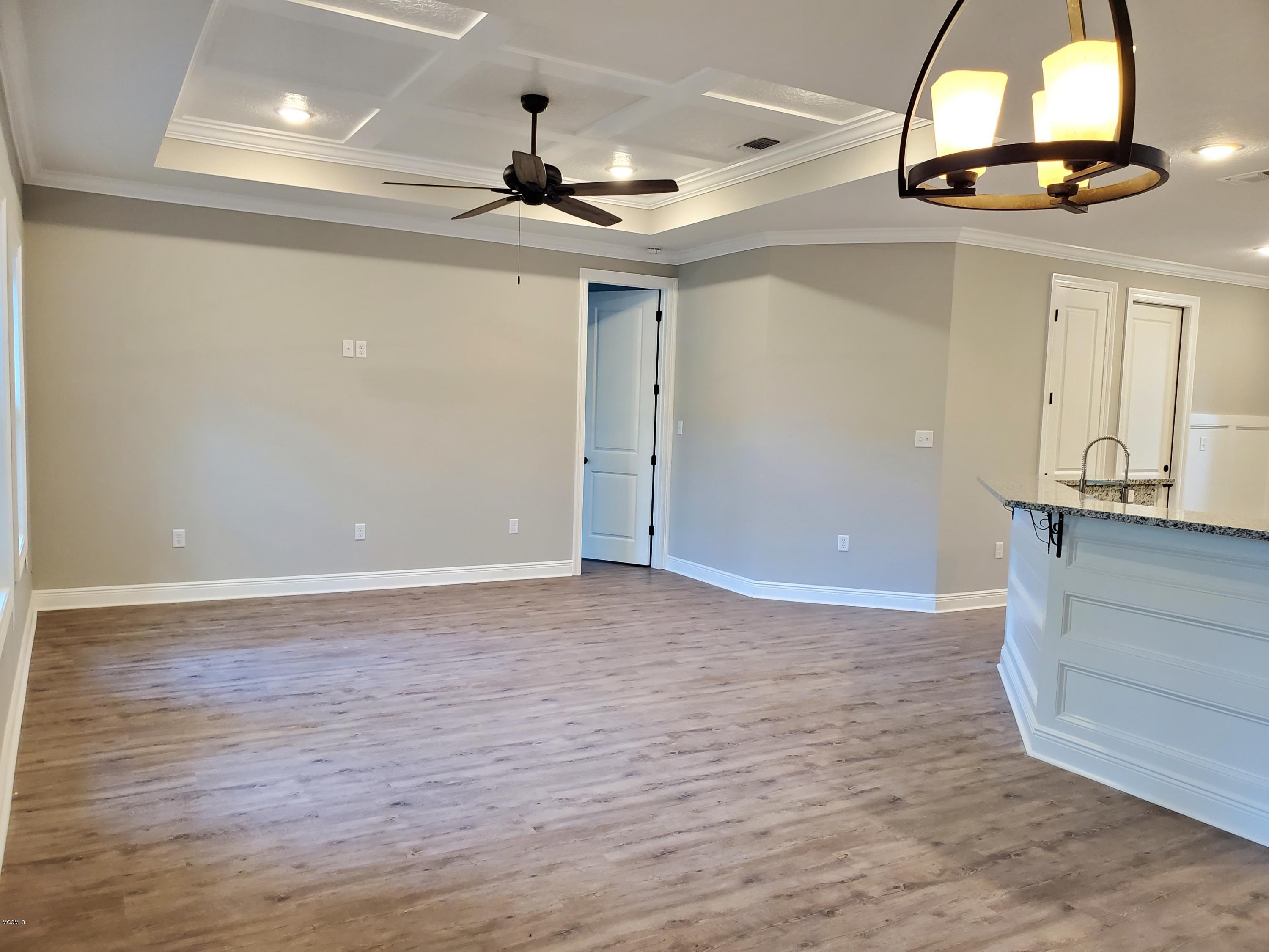 15300 Big Ridge Road Biloxi, MS 39532 - Photo 15 of 33 Living Room