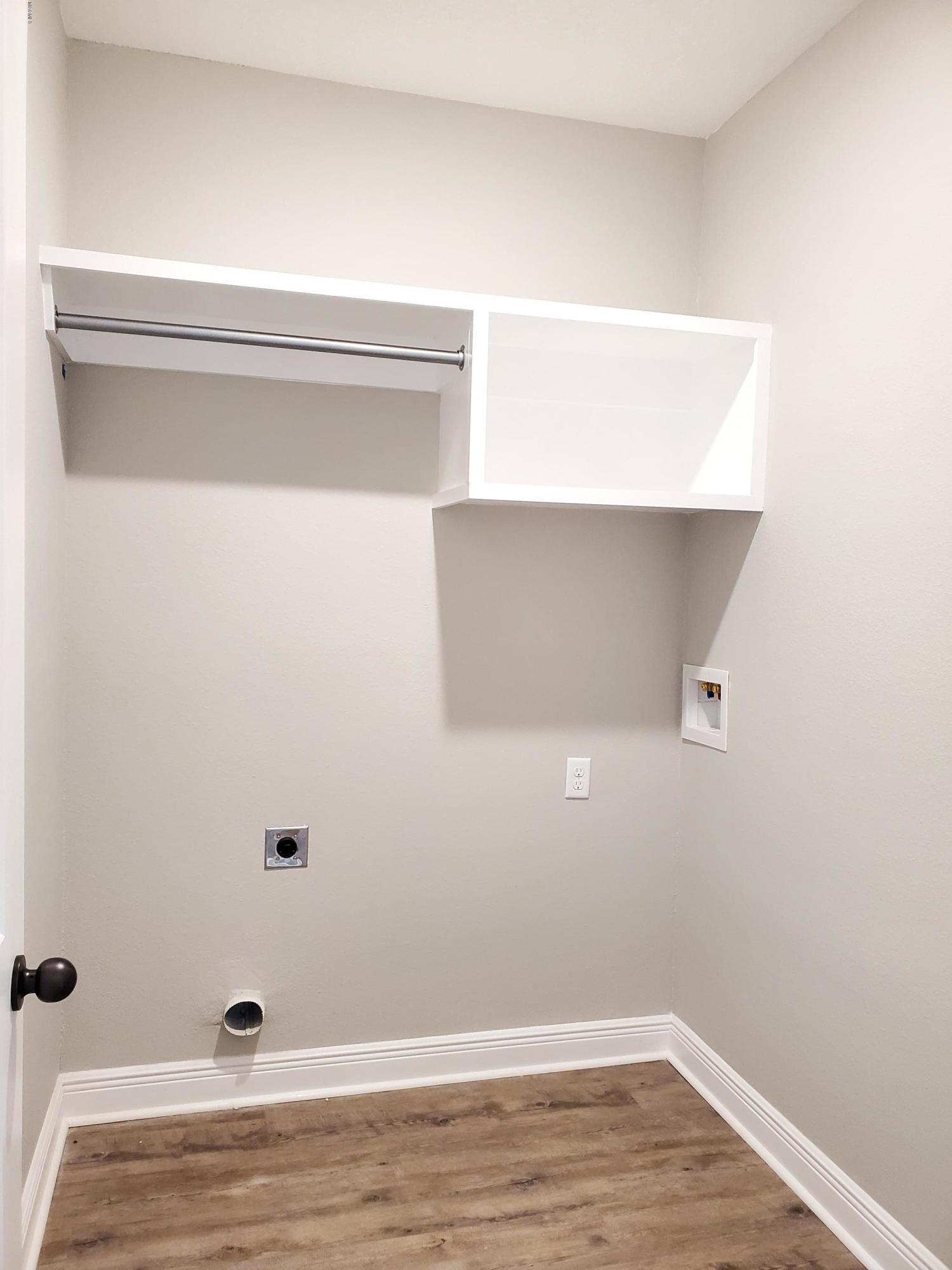 15300 Big Ridge Road Biloxi, MS 39532 - Photo 30 of 33 Laundry Room