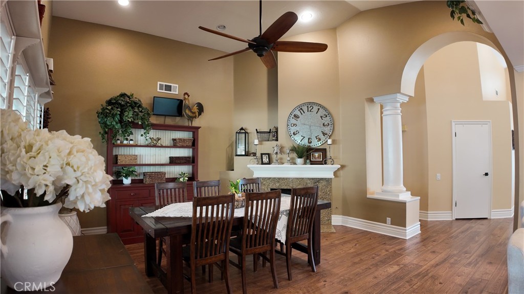 43080 Vista Del Rancho Temecula, CA 92592 - Photo 16 of 57 a dining room with furniture and window