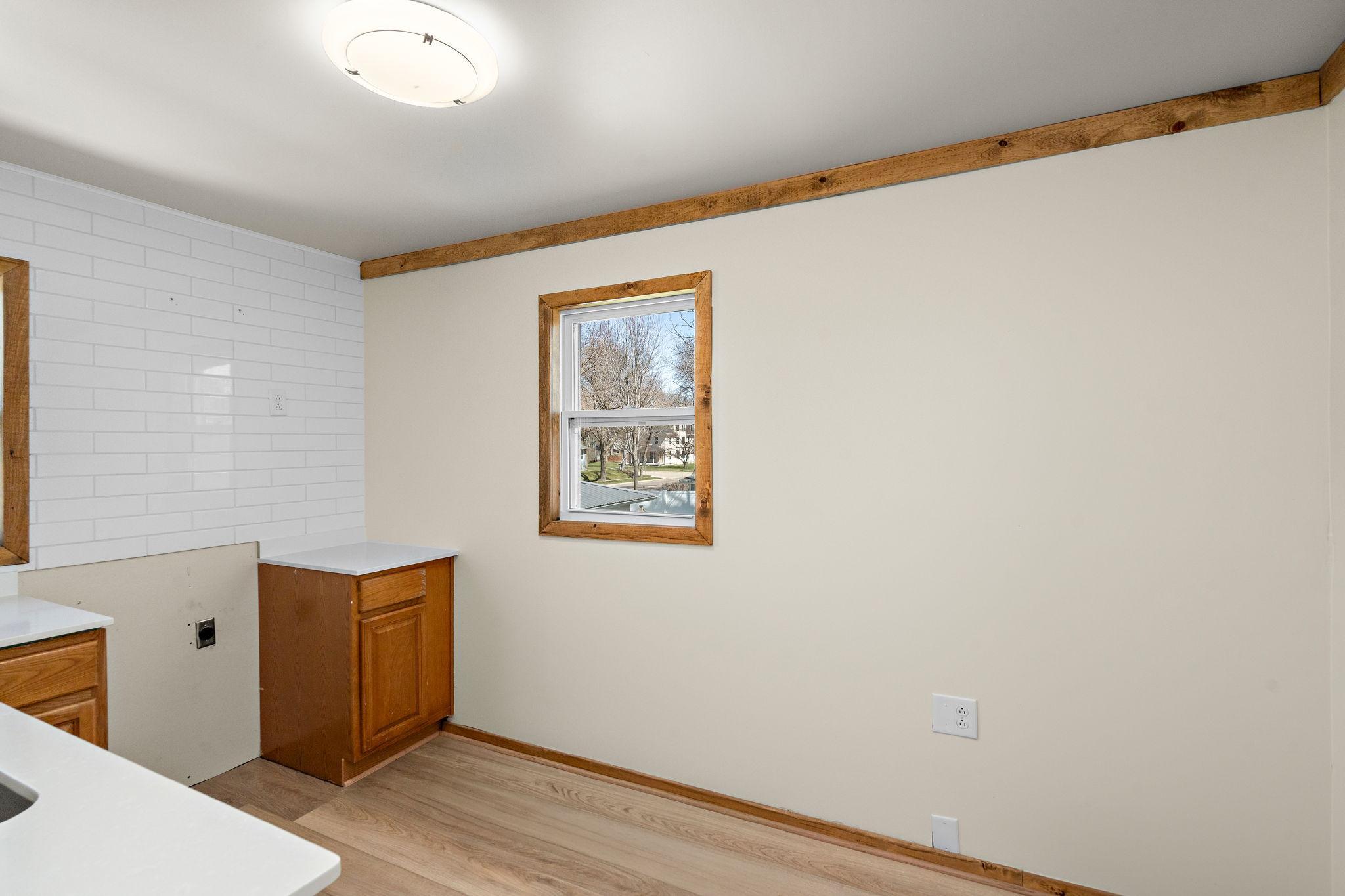 805 4th Street Southwest Willmar, MN 56201 - Photo 17 of 31