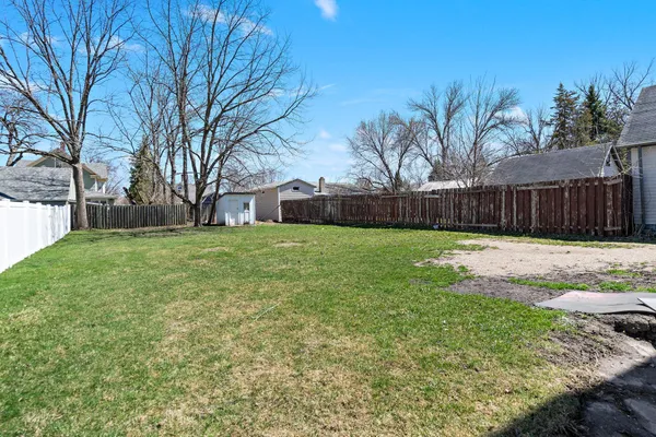 $149,900 | 805 4th Street Southwest, Willmar, MN 56201