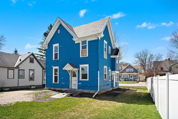 $149,900 | 805 4th Street Southwest, Willmar, MN 56201