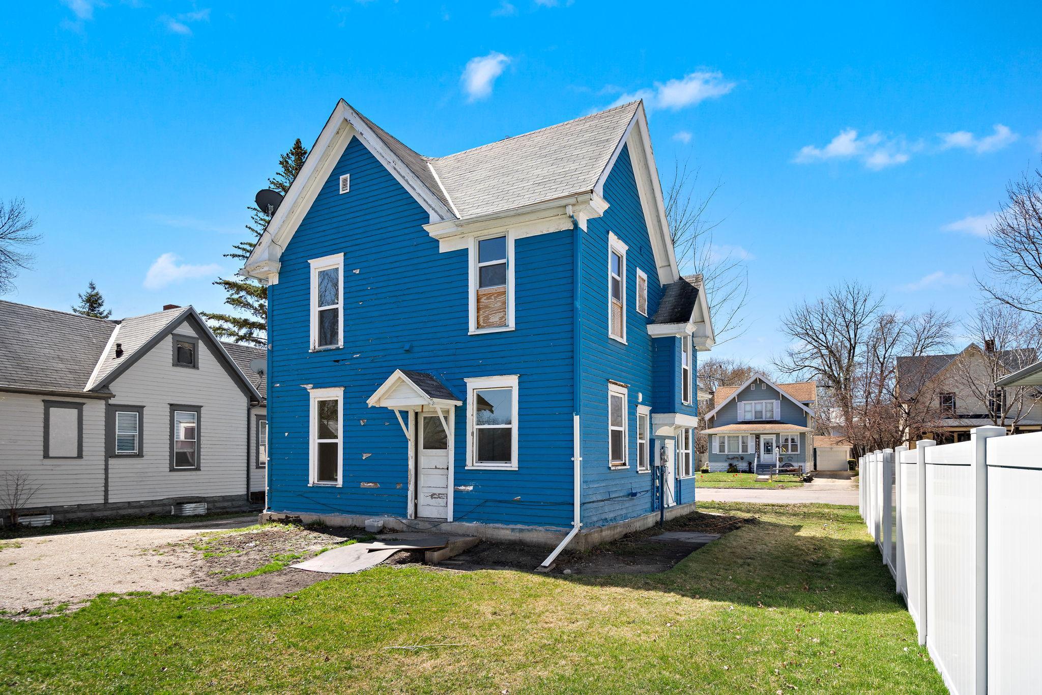 805 4th Street Southwest Willmar, MN 56201 - Photo 26 of 31