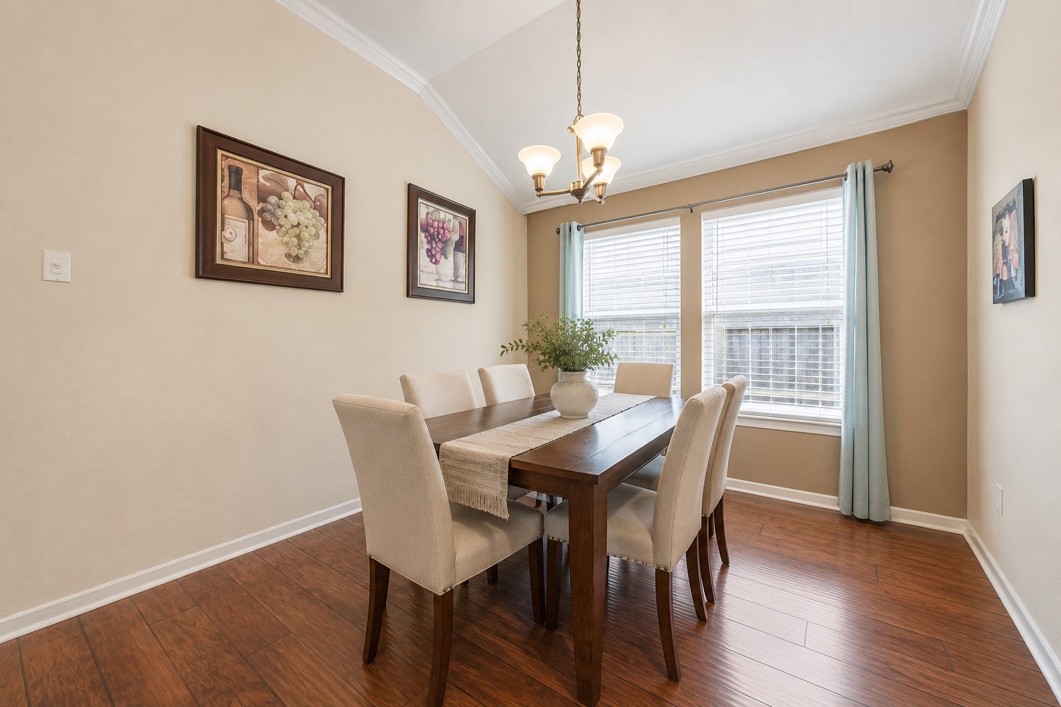 8622 Henrico Lane Rosenberg, TX 77469 - Photo 5 of 19 Dining room *virtually staged*