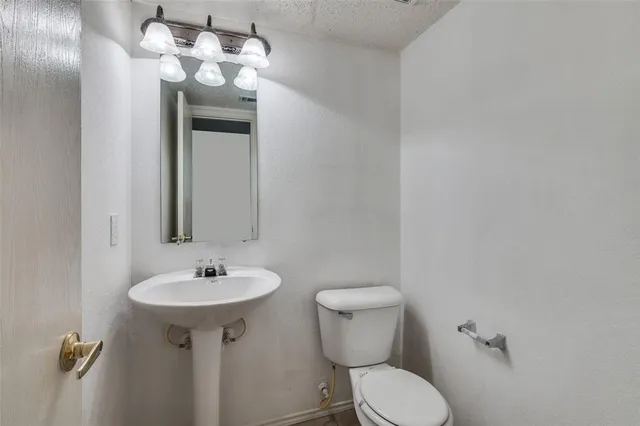 $1,950 | 5224 Royal Burgess Drive, Fort Worth, TX 76135