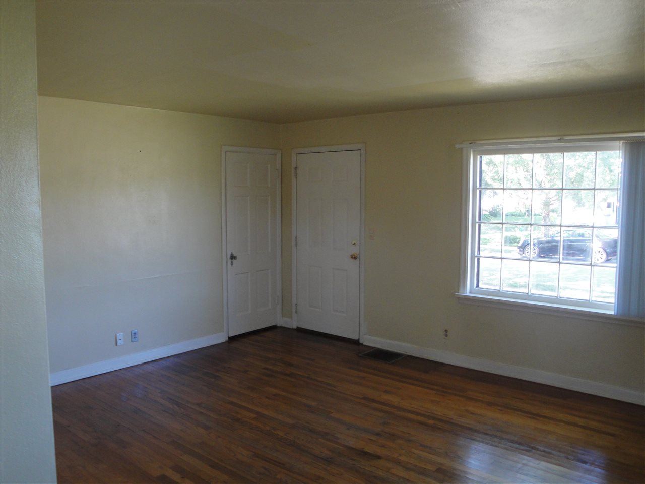 2808 Ridgeway Avenue Rockford, IL 61101 - Photo 2 of 11 Gallery Image 2