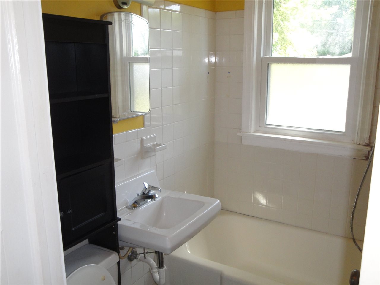 2808 Ridgeway Avenue Rockford, IL 61101 - Photo 6 of 11 Gallery Image 6