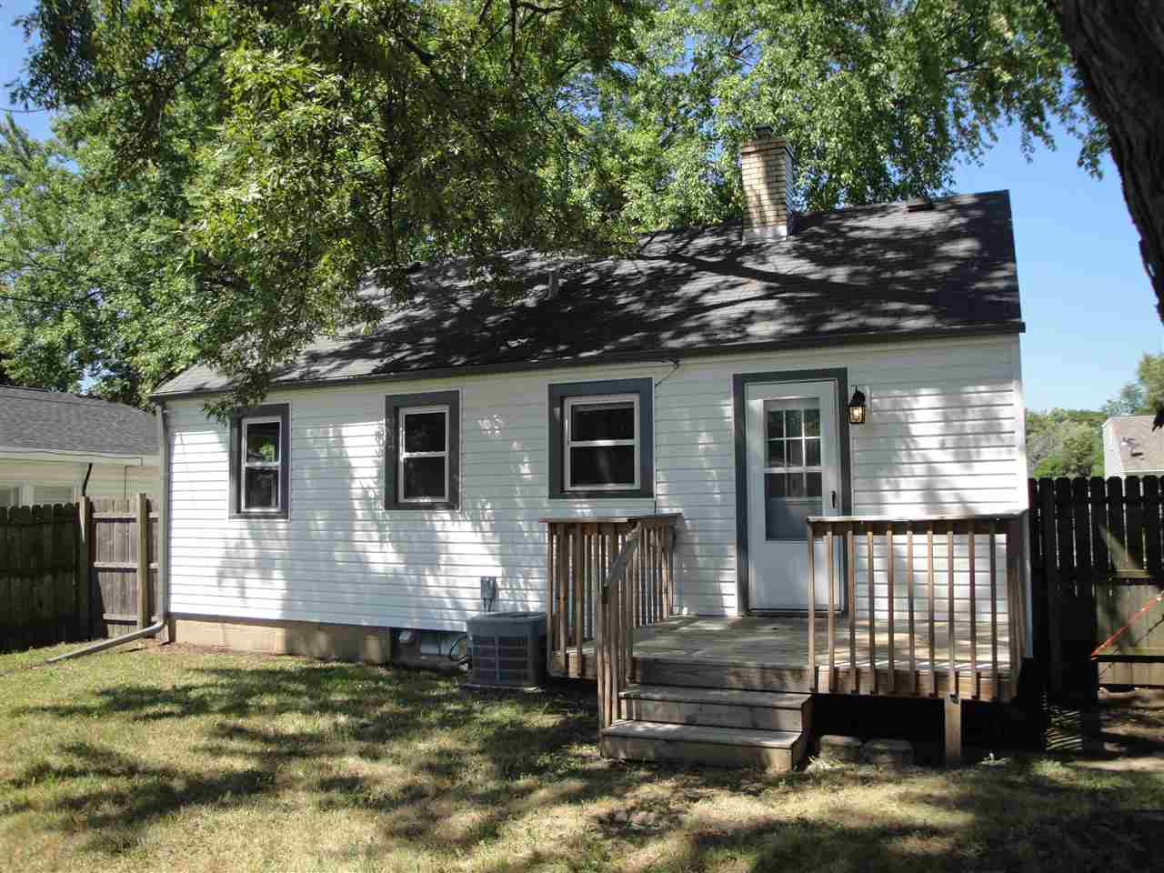 2808 Ridgeway Avenue Rockford, IL 61101 - Photo 9 of 11 Gallery Image 9