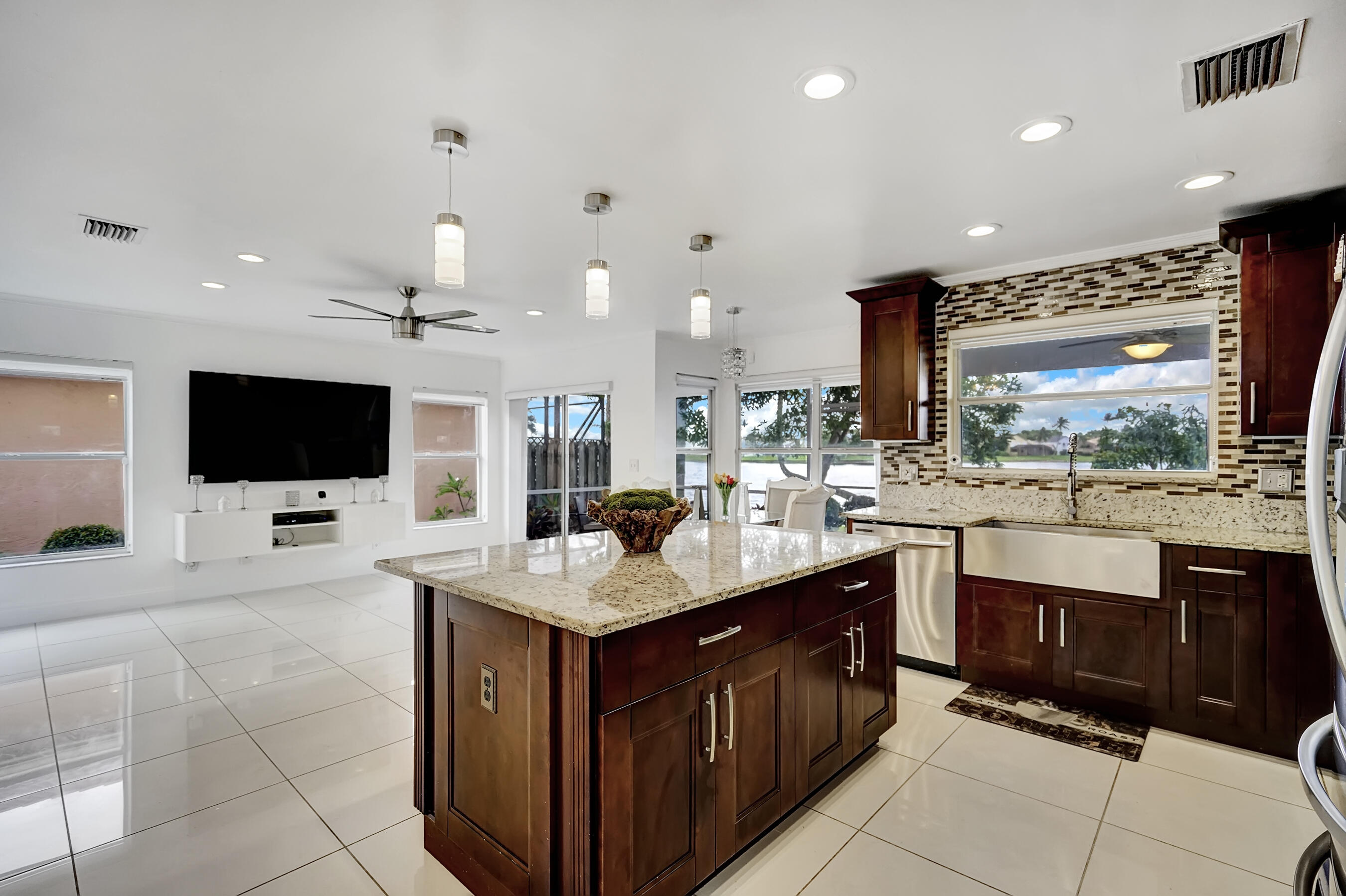 7202 Michigan Isle Road Lake Worth, FL 33467 - Photo 8 of 46 _DSC5829