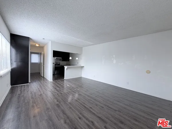 $1,850 | 1137 West 36th Place, Unit 6, Los Angeles, CA 90007