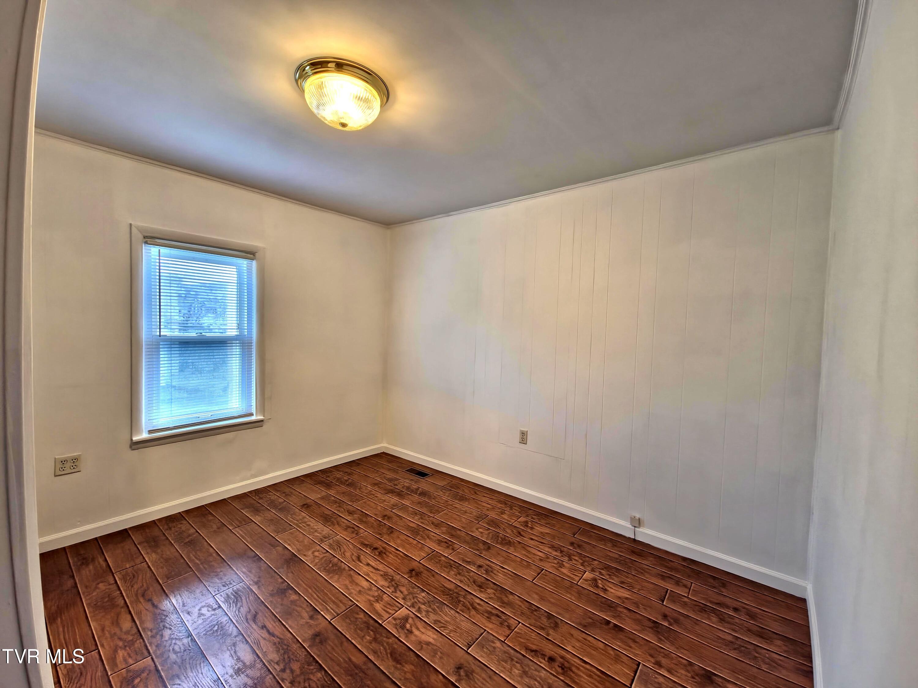 1009 Riverside Avenue Kingsport, TN 37660 - Photo 8 of 29 23013