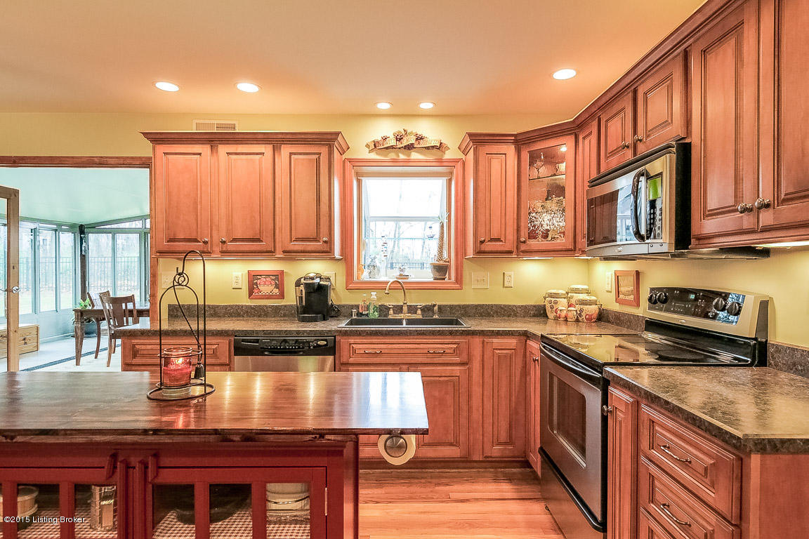 2550 Conner Station Road Simpsonville, KY 40067 - Photo 15 of 46 0046