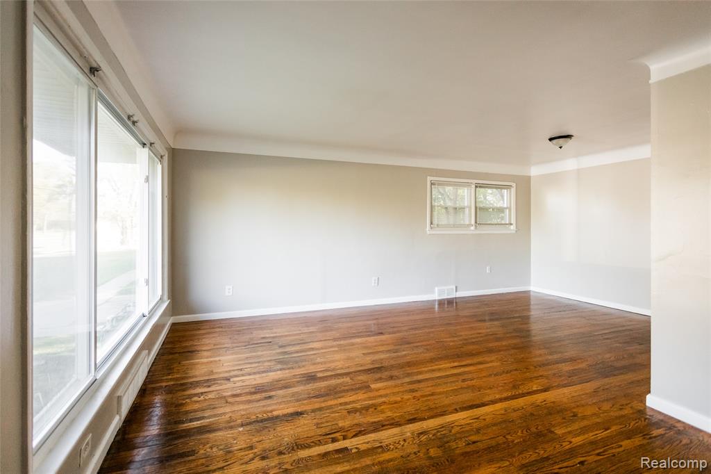 12736 Kelly Road Detroit, MI 48224 - Photo 2 of 25