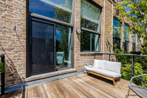 $350,000 | 2343 North Greenview Avenue, Unit 211, Chicago, IL 60614