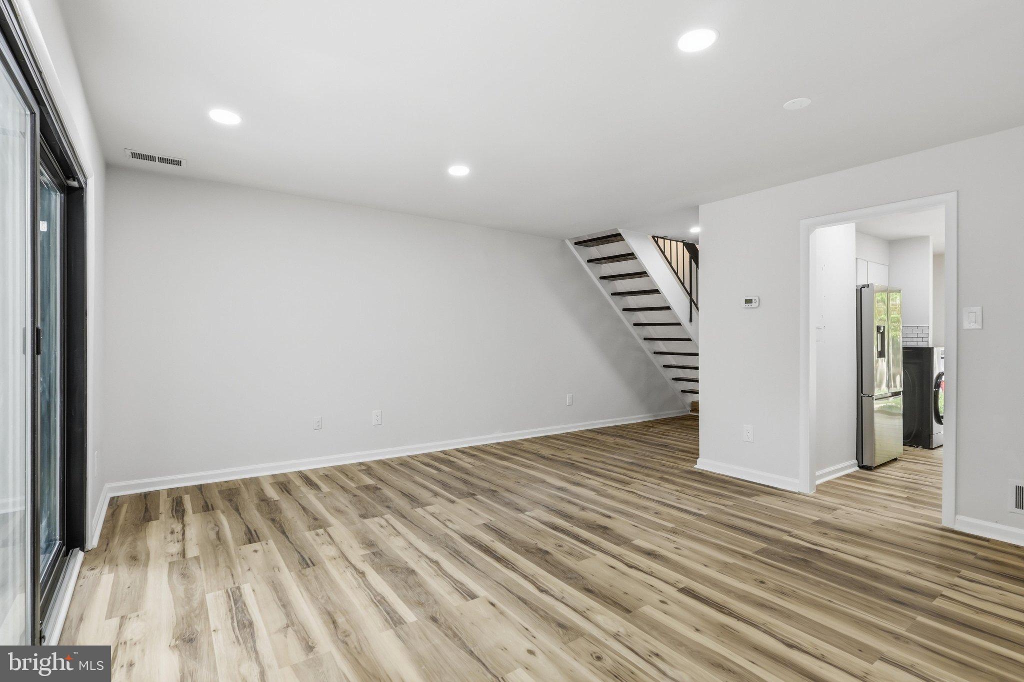 2292 White Cornus Lane Reston, VA 20191 - Photo 11 of 33 Gallery Image 11