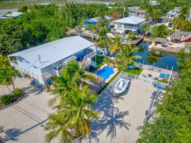 $1,089,000 | 29039 Cedar Drive, Big Pine Key, FL 33043