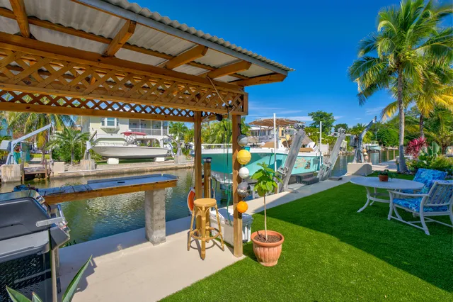 $1,089,000 | 29039 Cedar Drive, Big Pine Key, FL 33043