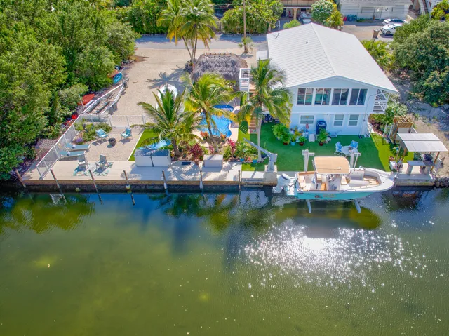 $1,089,000 | 29039 Cedar Drive, Big Pine Key, FL 33043