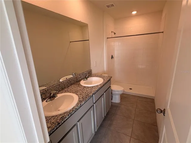 $2,250 | 17534 Crescent Moon Loop, Bradenton, FL 34211