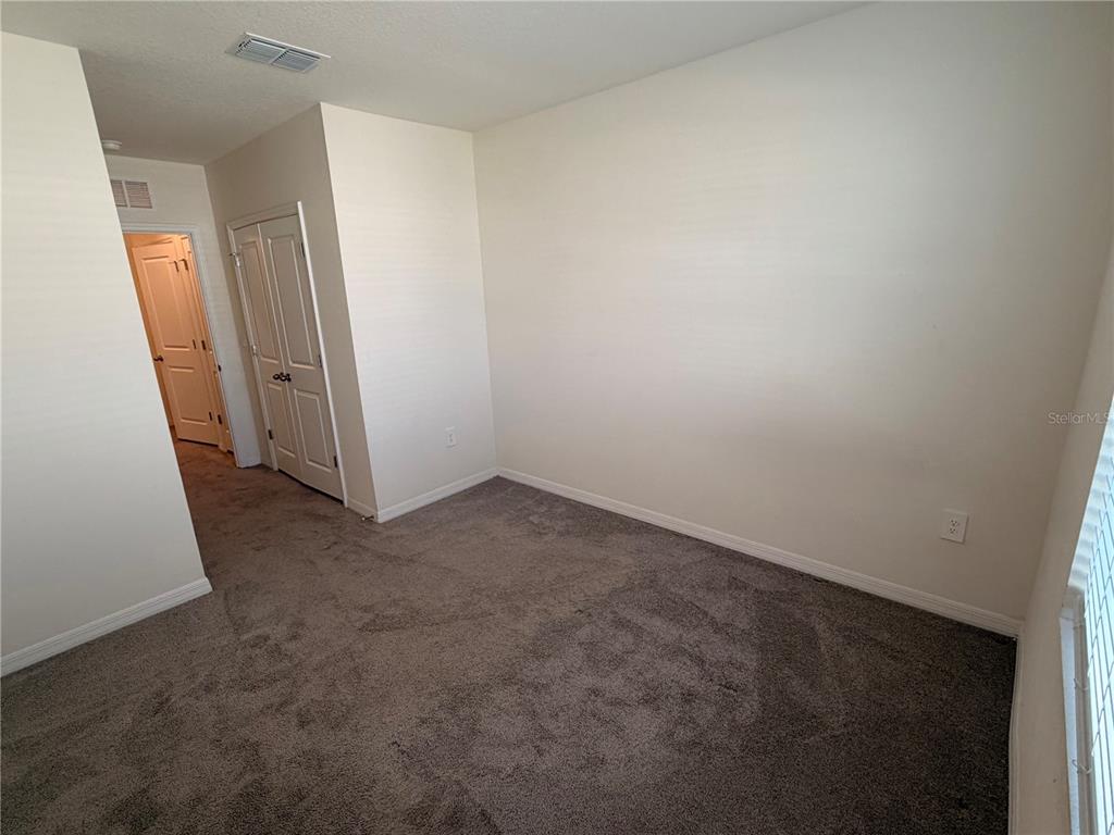 17534 Crescent Moon Loop Bradenton, FL 34211 - Photo 17 of 18 an empty room with a sink