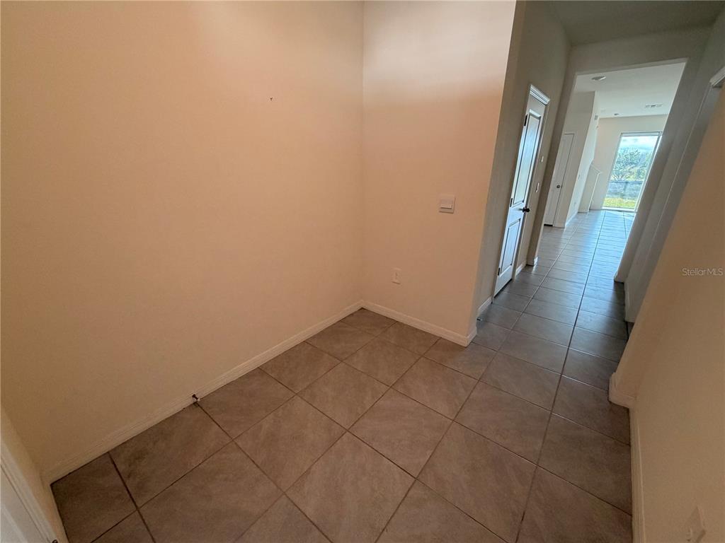 17534 Crescent Moon Loop Bradenton, FL 34211 - Photo 3 of 18