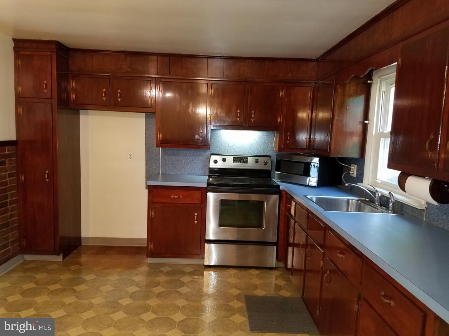 1326 Temple Road Pottstown, PA 19465 - Photo 7 of 20