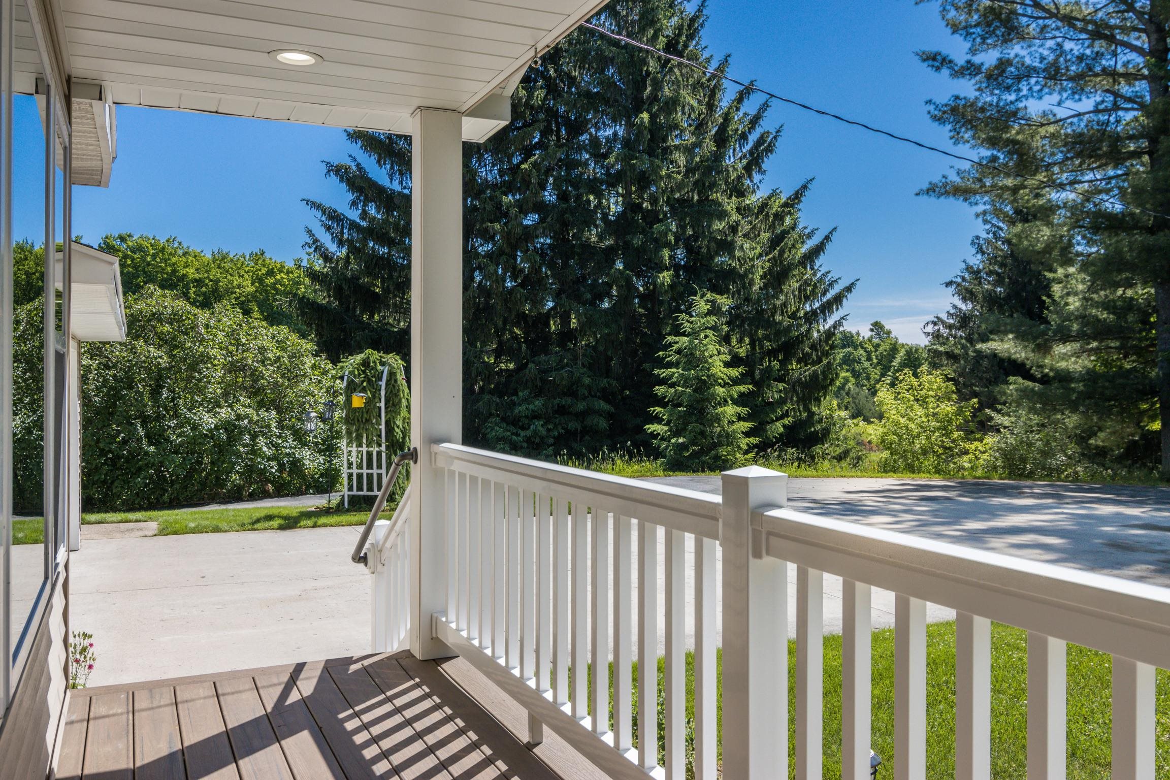1343 Sparling Road Kingsley, MI 49649 - Photo 5 of 51