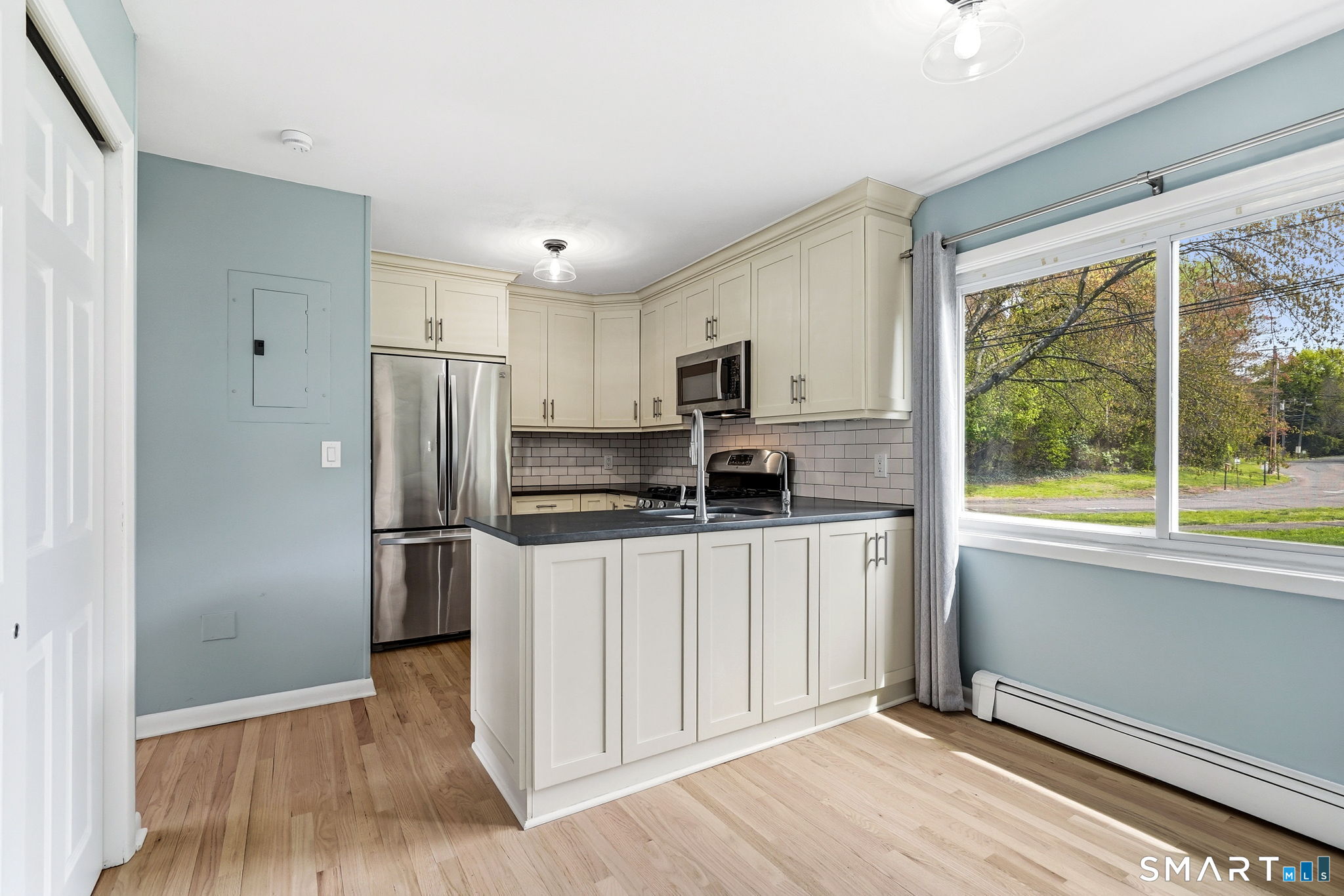 80 County Street, Unit 8A Norwalk, CT 06851 - Photo 3 of 33