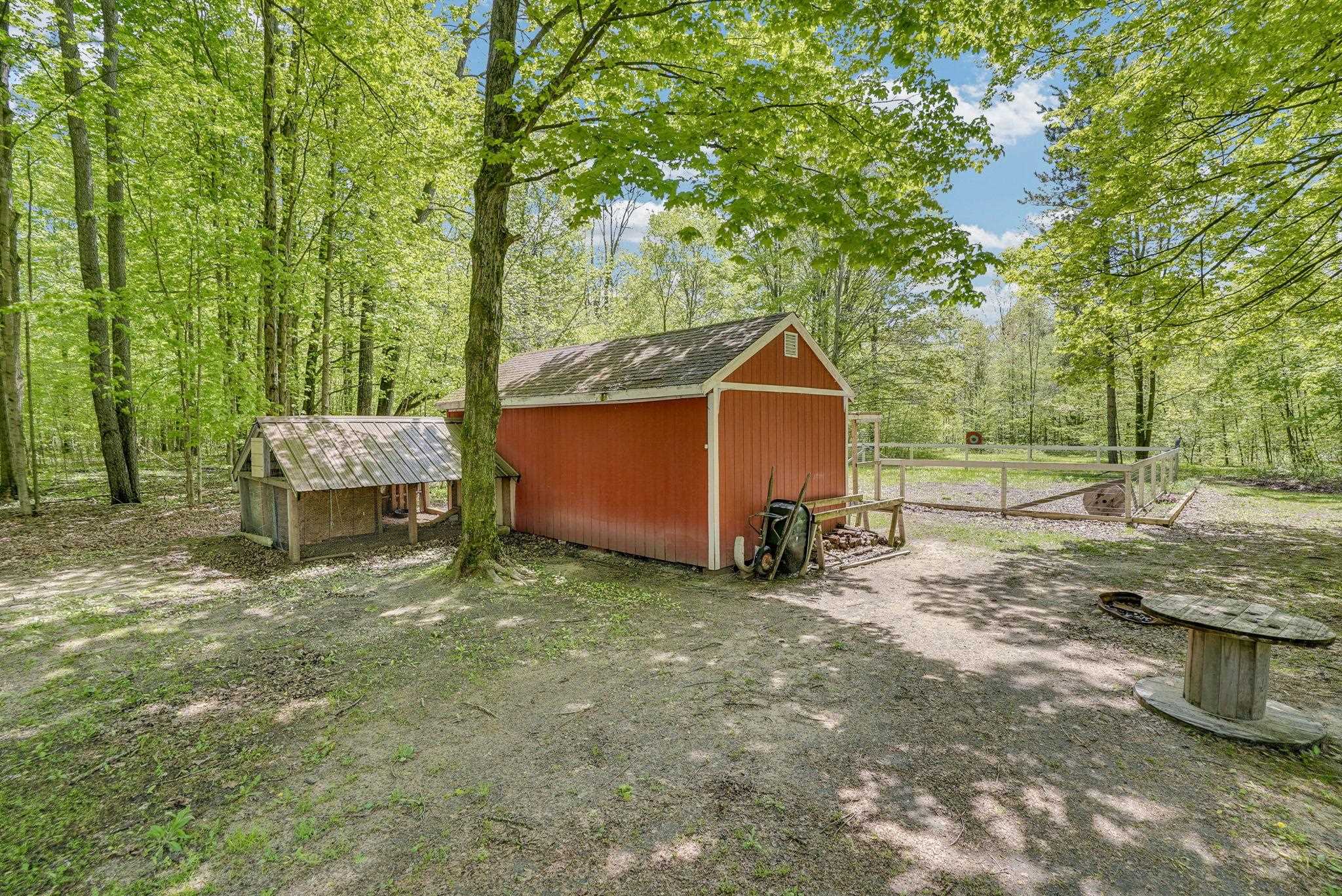 3902 North 3 1/2 Road Mesick, MI 49668 - Photo 32 of 36