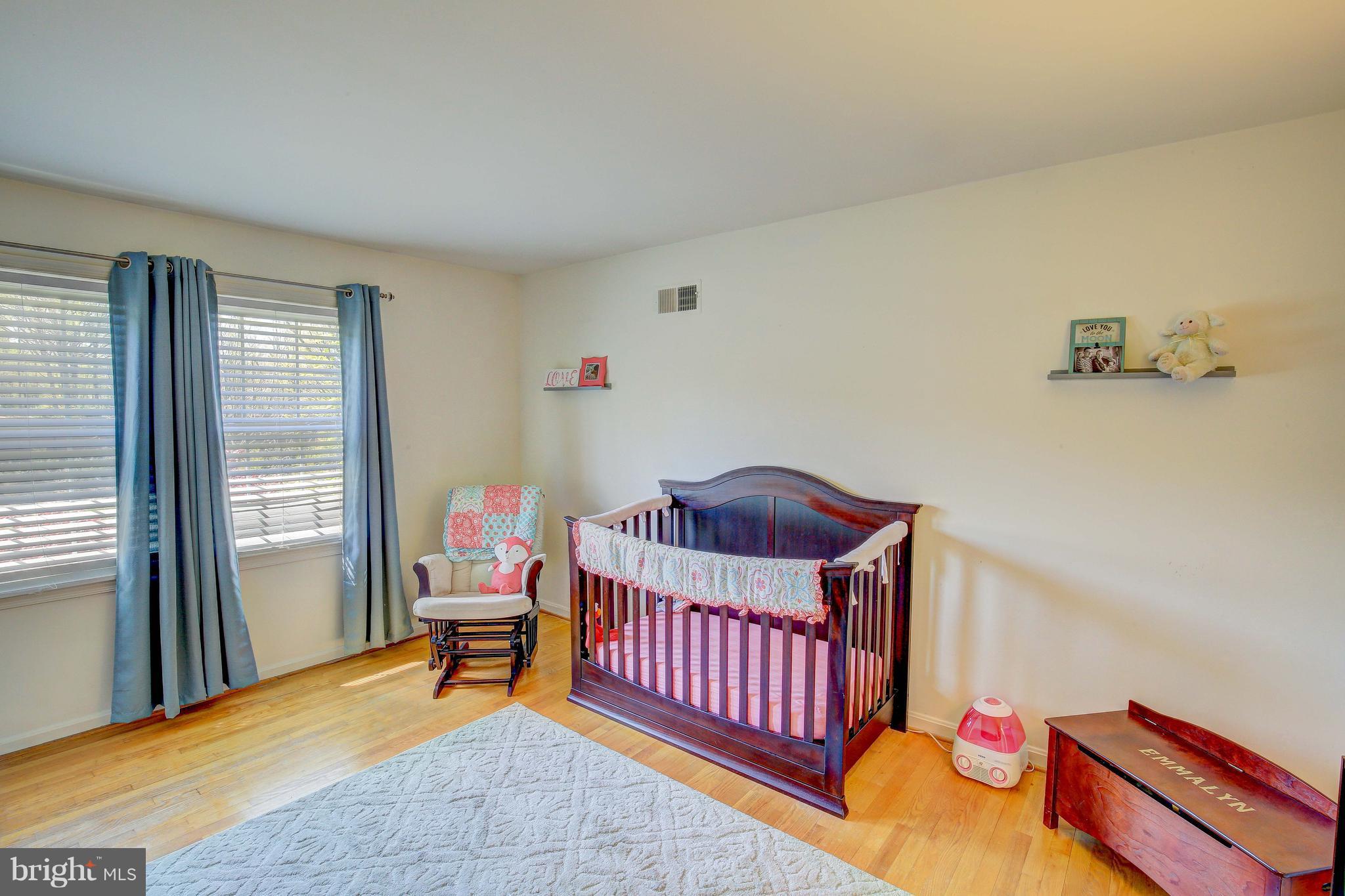 404 Old Stone Road Silver Spring, MD 20904 - Photo 22 of 30 Upper Level Bedroom-3 (The Princess's Chamber)