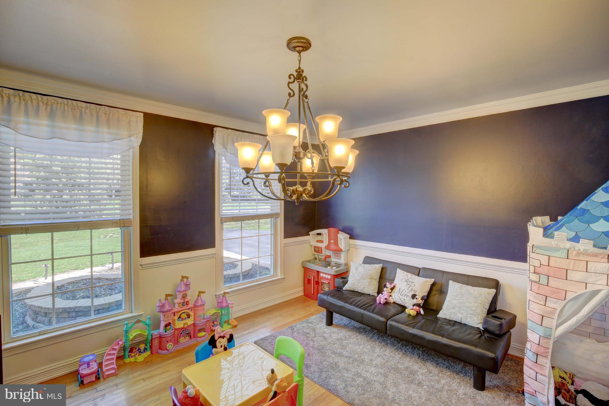 404 Old Stone Road Silver Spring, MD 20904 - Photo 7 of 30 Formal Dining Room fit for a "princess!"