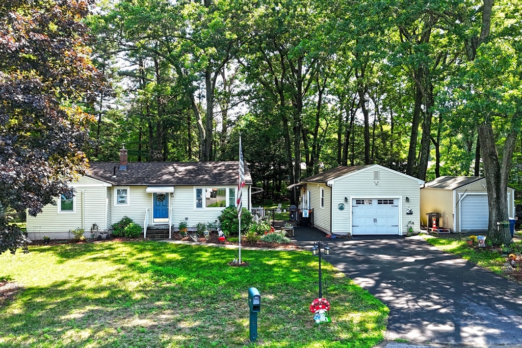 64 Brigham Road South Hadley, MA 01075 - Photo 2 of 25