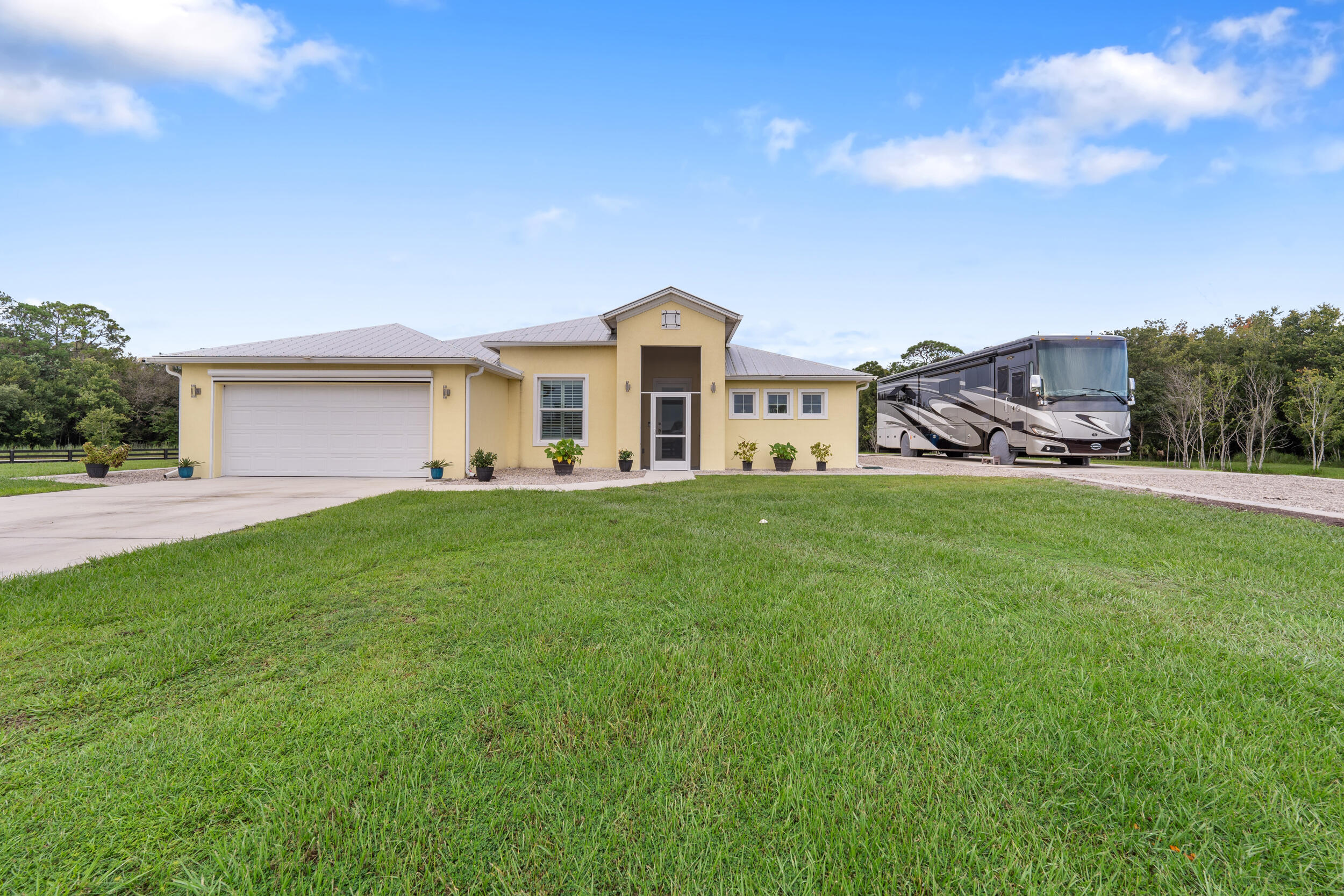 2143 Southeast 137th Way Okeechobee, FL 34974 - Photo 3 of 29 1_02