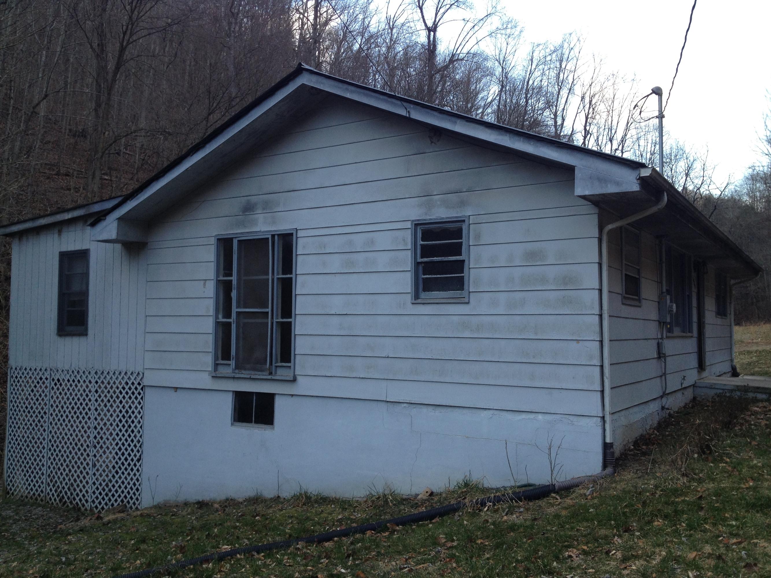 1940 Pedlar Road Elliston, VA 24087 - Photo 15 of 19 Side View (2)
