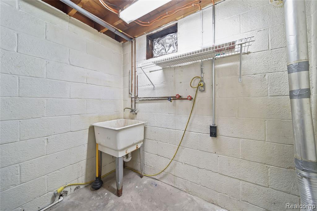 3257 St Clair Drive Rochester, MI 48309 - Photo 27 of 43