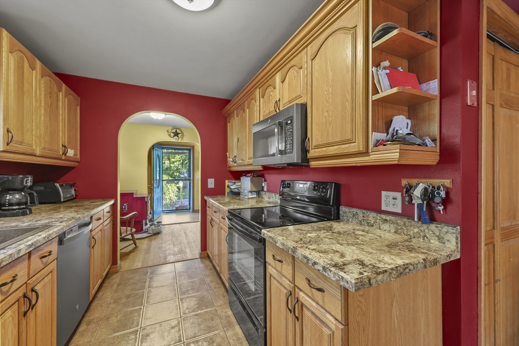 296 Hancock Road Pittsfield, MA 01201 - Photo 15 of 32 Gallery Image 15