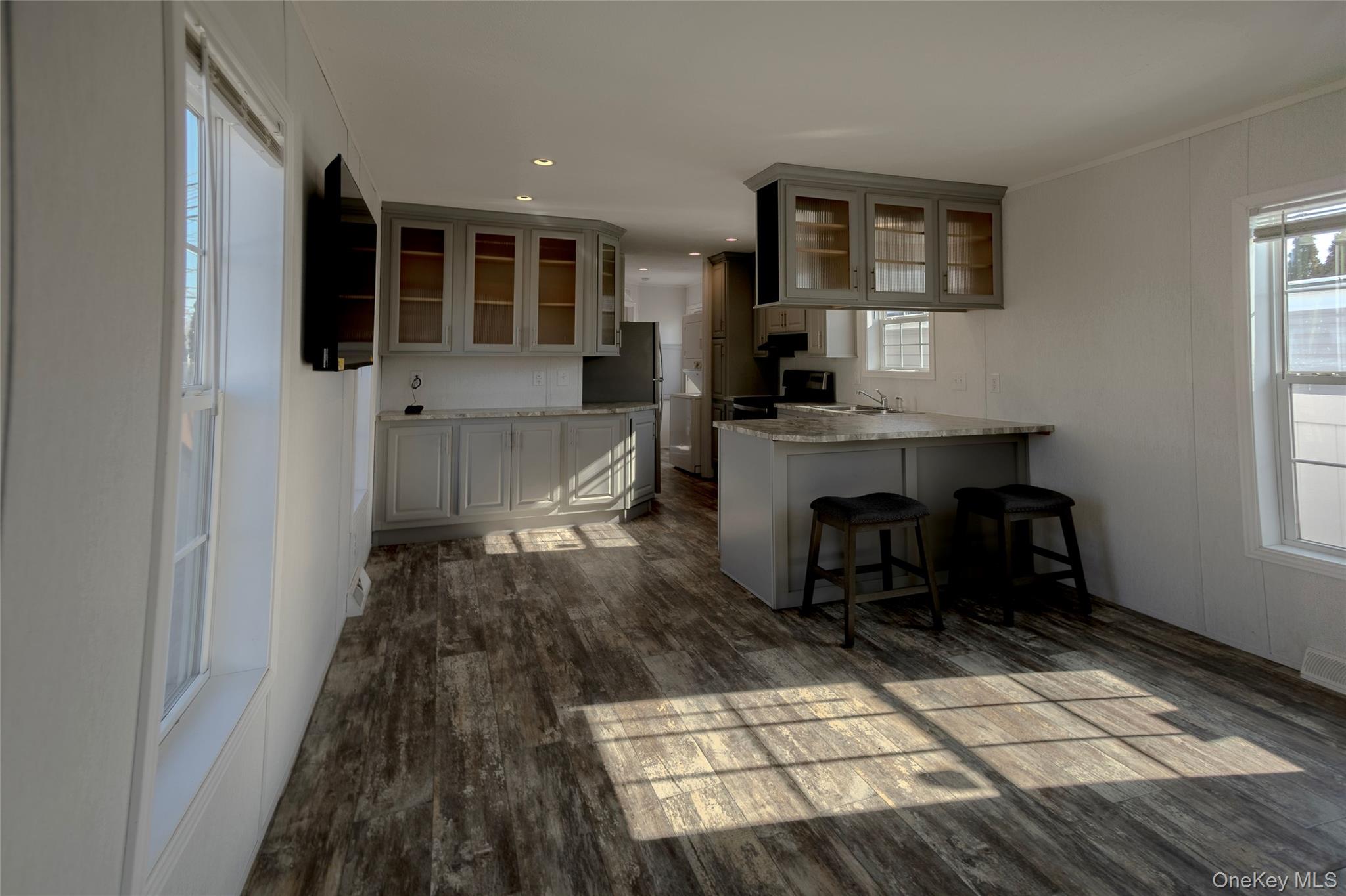 150 Main Street, Unit 1A Islip, NY 11751 - Photo 5 of 19