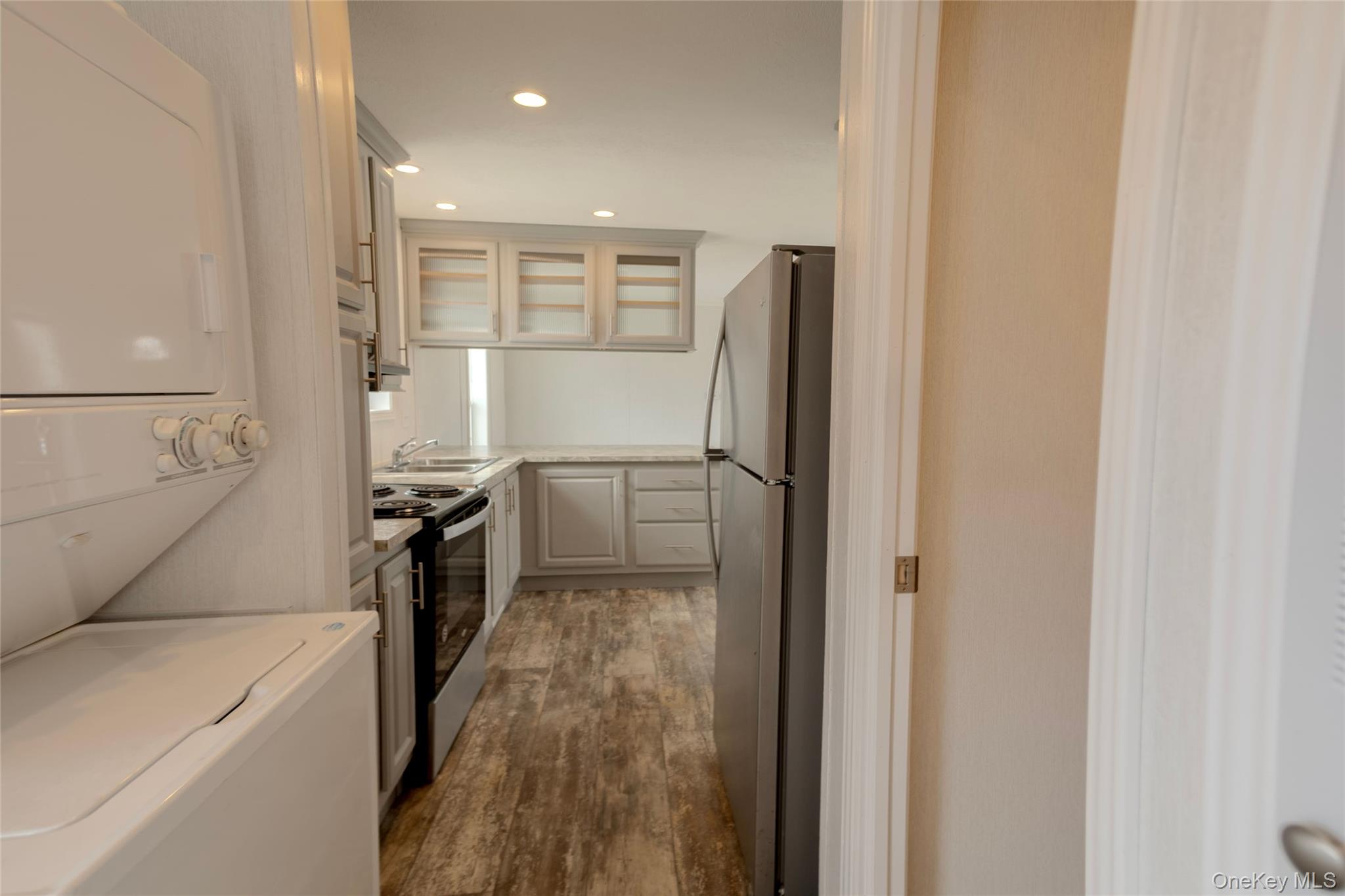 150 Main Street, Unit 1A Islip, NY 11751 - Photo 7 of 19