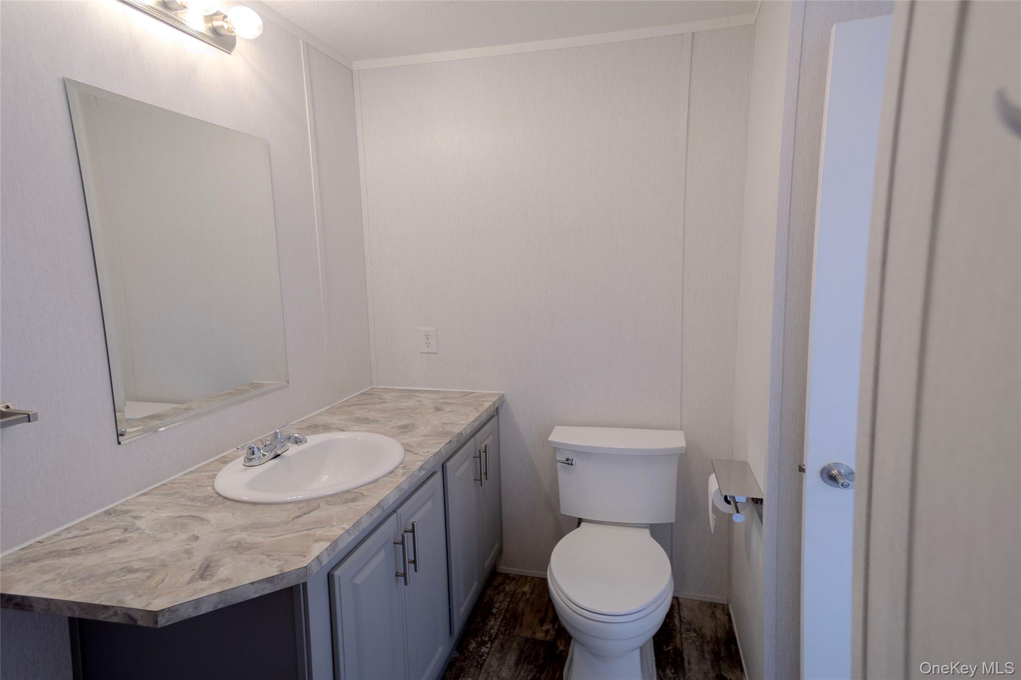 150 Main Street, Unit 1A Islip, NY 11751 - Photo 10 of 19