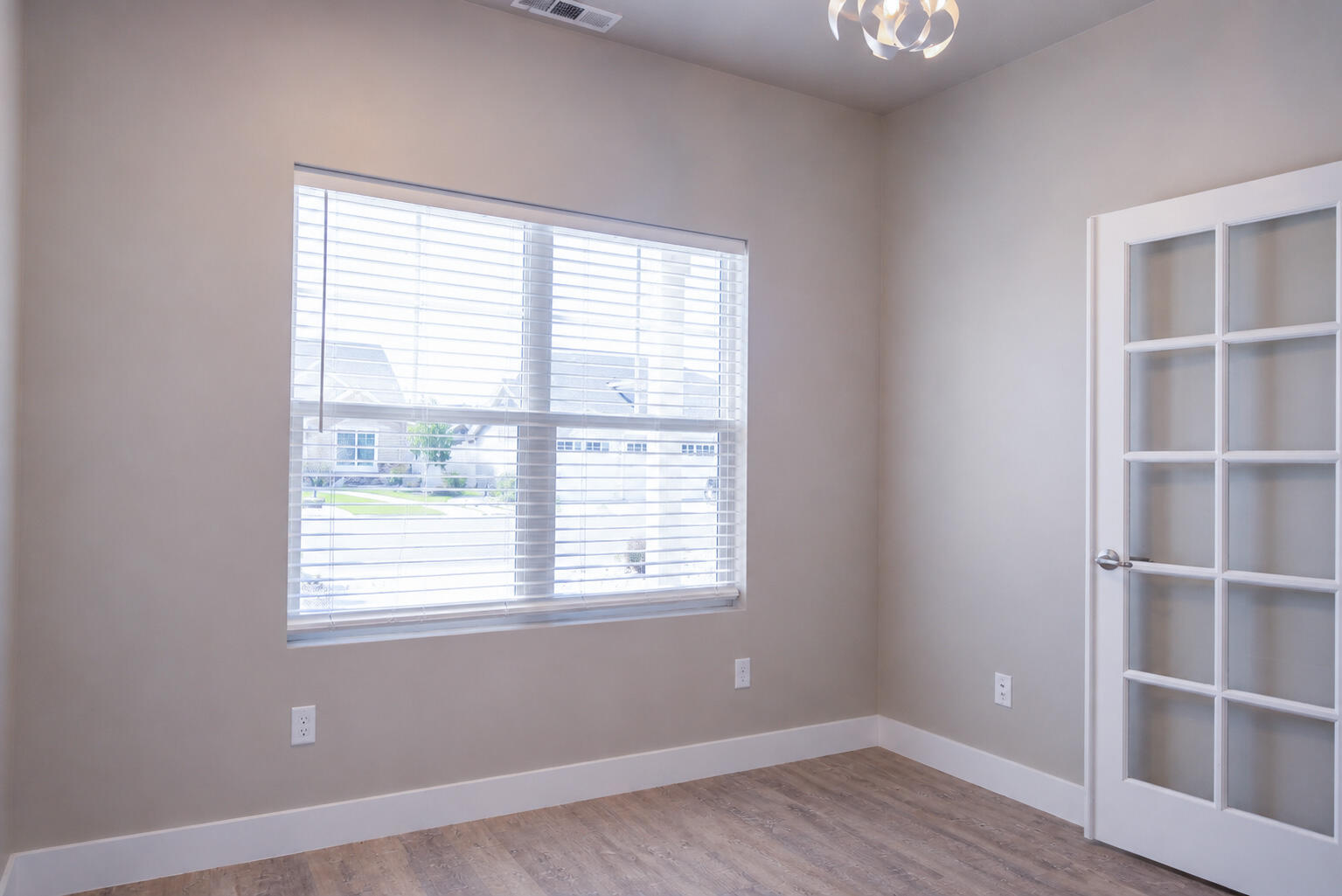 94 North Windsor Road Cedar City, UT 84720 - Photo 38 of 57 Bedroom 2