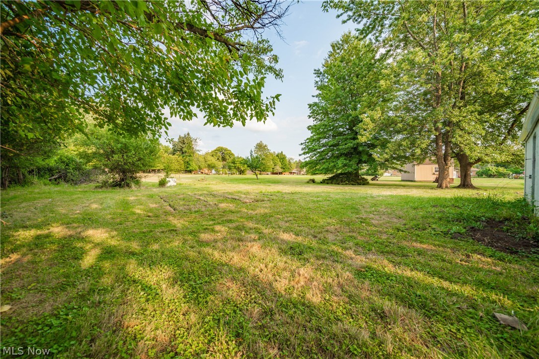 4635 Green Road Cleveland, OH 44128 - Photo 34 of 35