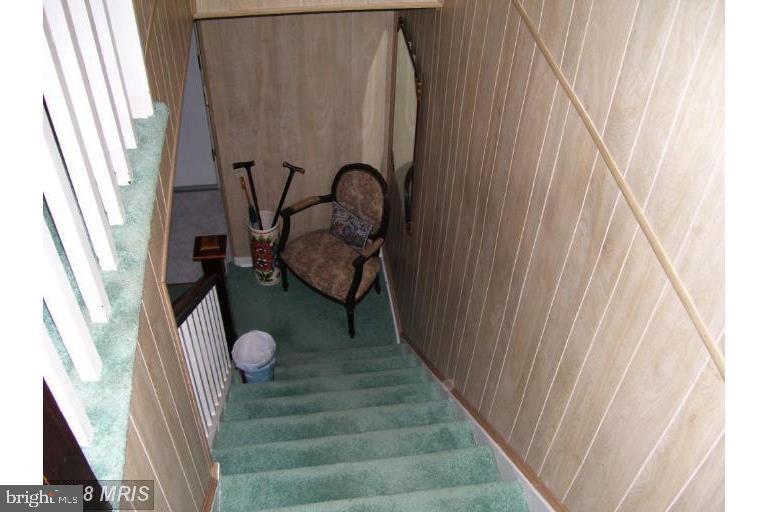 515 Roundview Road Brooklyn, MD 21225 - Photo 6 of 14 a view of entryway