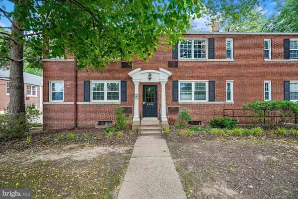 $1,950 | 4304 North Pershing Drive, Unit 1, Arlington, VA 22203