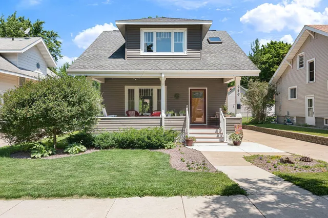 $269,000 | 248 East School Street, Owatonna, MN 55060