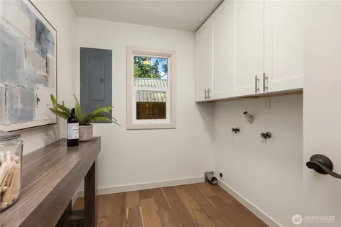 $1,300,000 | 11785 Penny Place Northeast, Bainbridge Island, WA 98110