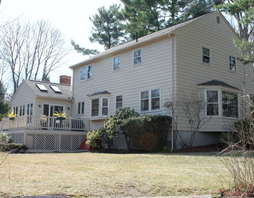 32 Meadowbrook Road Bedford, MA 01730 - Photo 18 of 20 Gallery Image 18