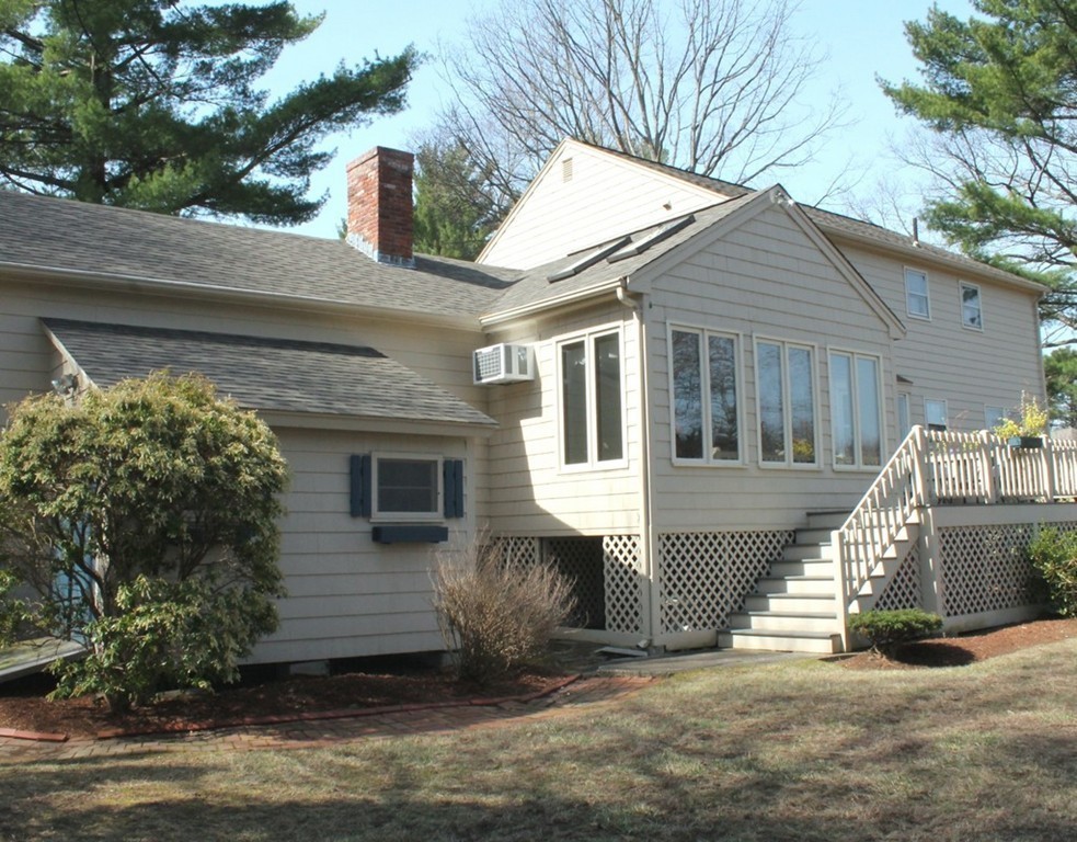 32 Meadowbrook Road Bedford, MA 01730 - Photo 19 of 20 Gallery Image 19